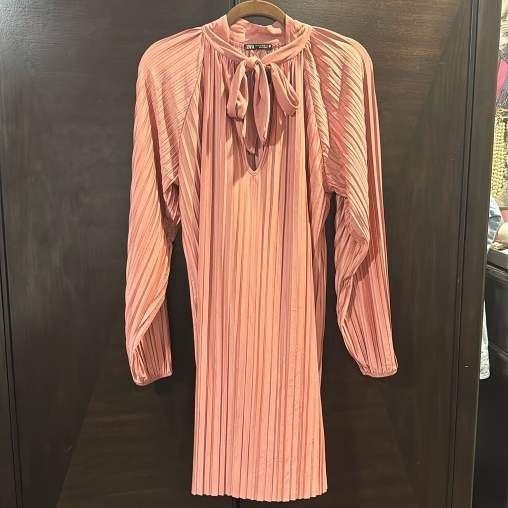 Zara Rose Pink Pleated Tie Neck Dress Size Medium EUC